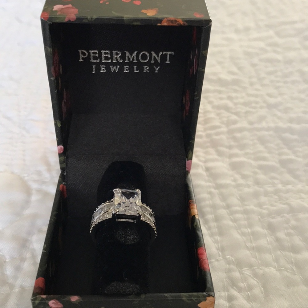 Peermont Jewelry ring size 7